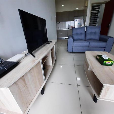 Raffles Suite 1 Bedroom Homestay Skudai Esterno foto