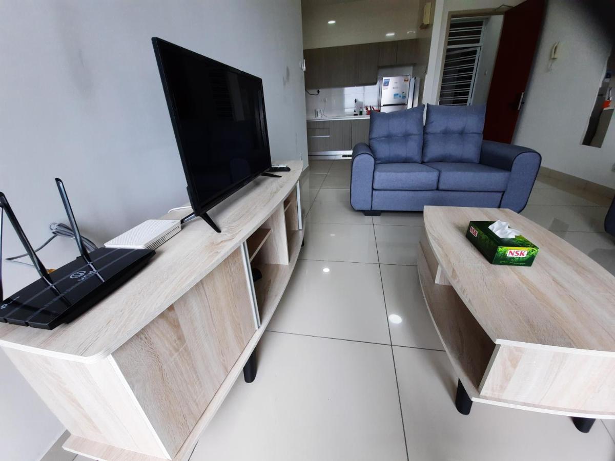 Raffles Suite 1 Bedroom Homestay Skudai Esterno foto