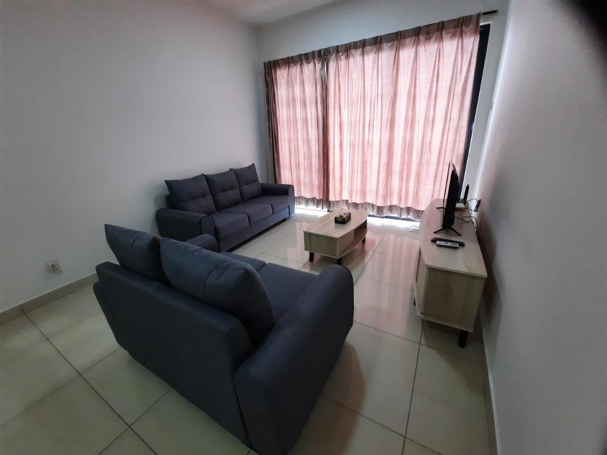 Raffles Suite 1 Bedroom Homestay Skudai Esterno foto